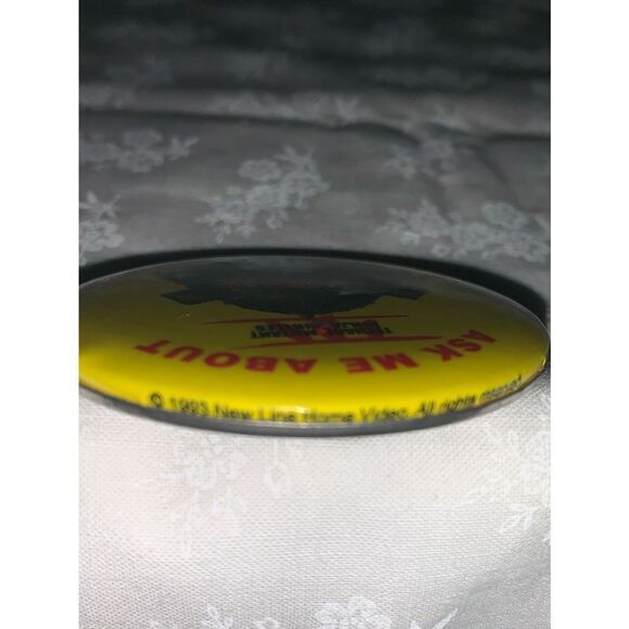 Vintage Teenage Mutant Ninja Turtles movie release pin - Picture 6 of 6